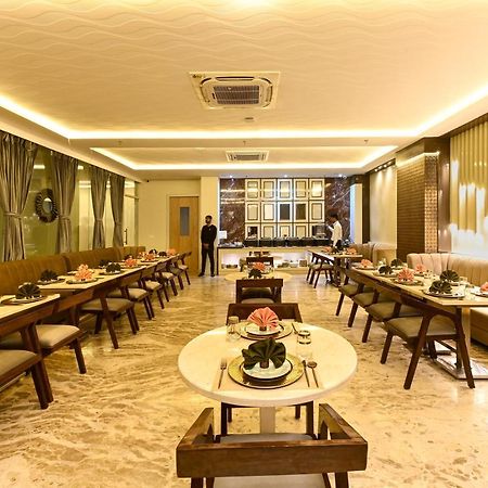 Hotel Avalon Palms Agra Agra  Esterno foto