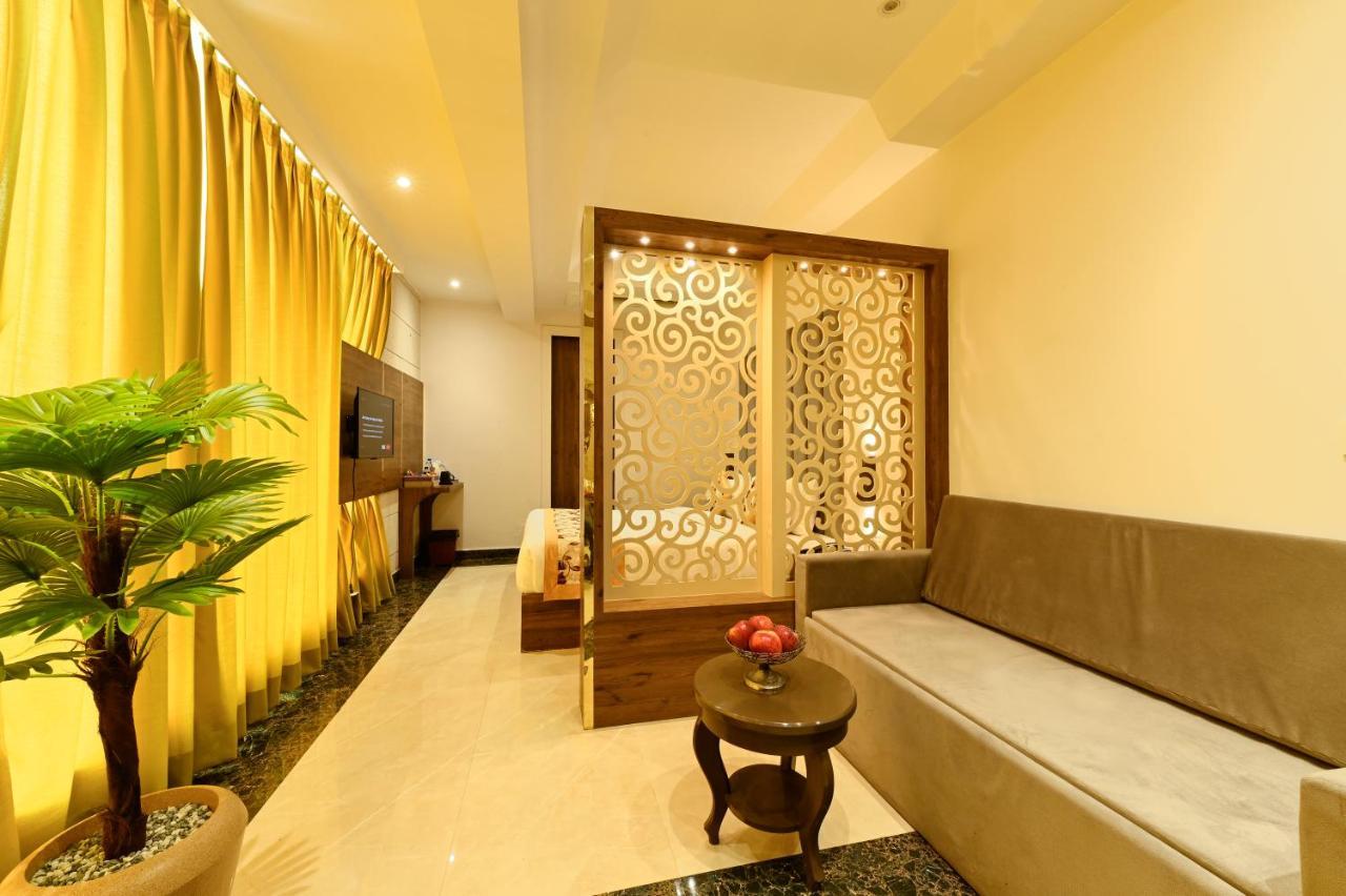 Hotel Avalon Palms Agra Agra  Esterno foto
