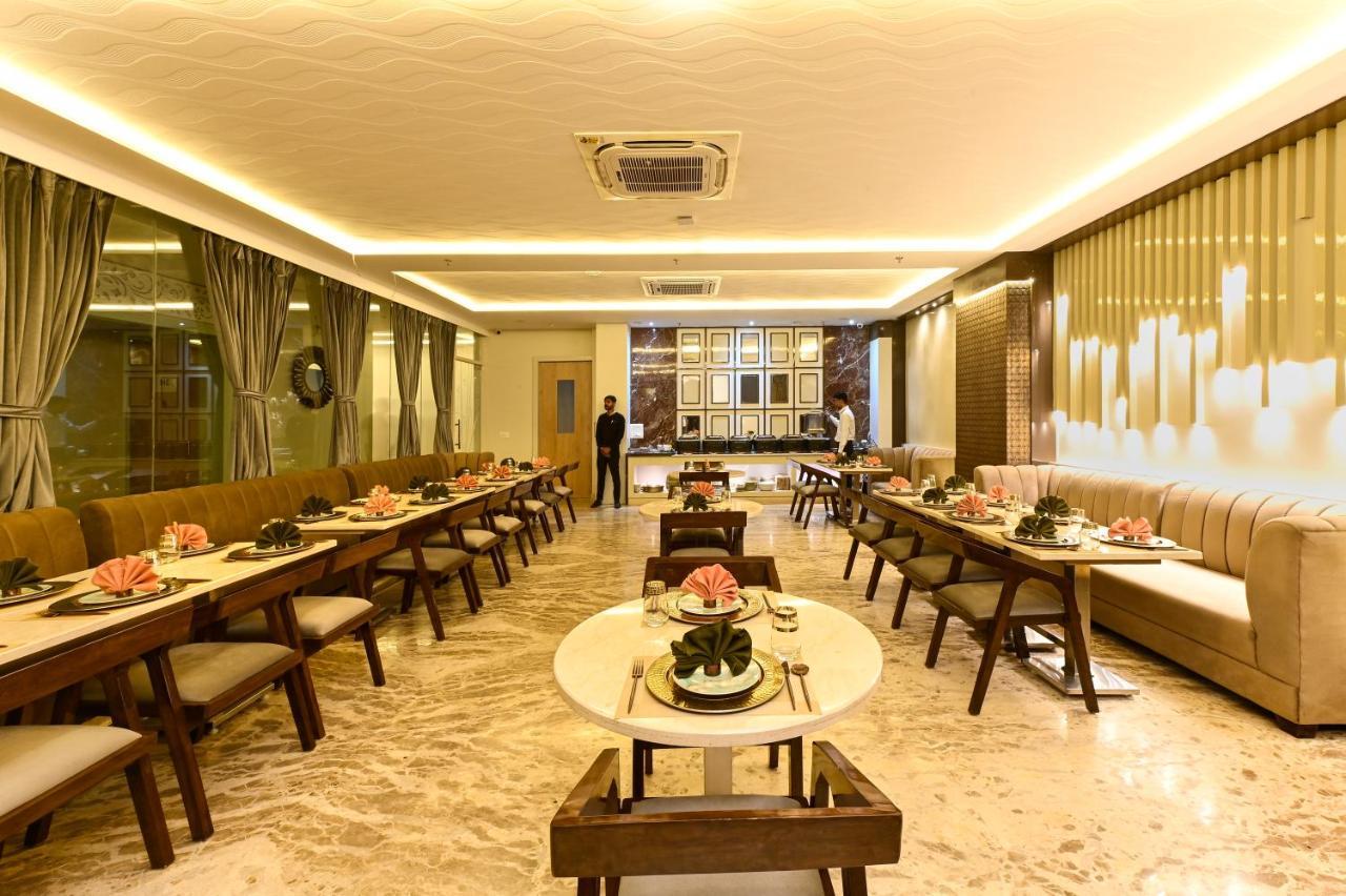 Hotel Avalon Palms Agra Agra  Esterno foto